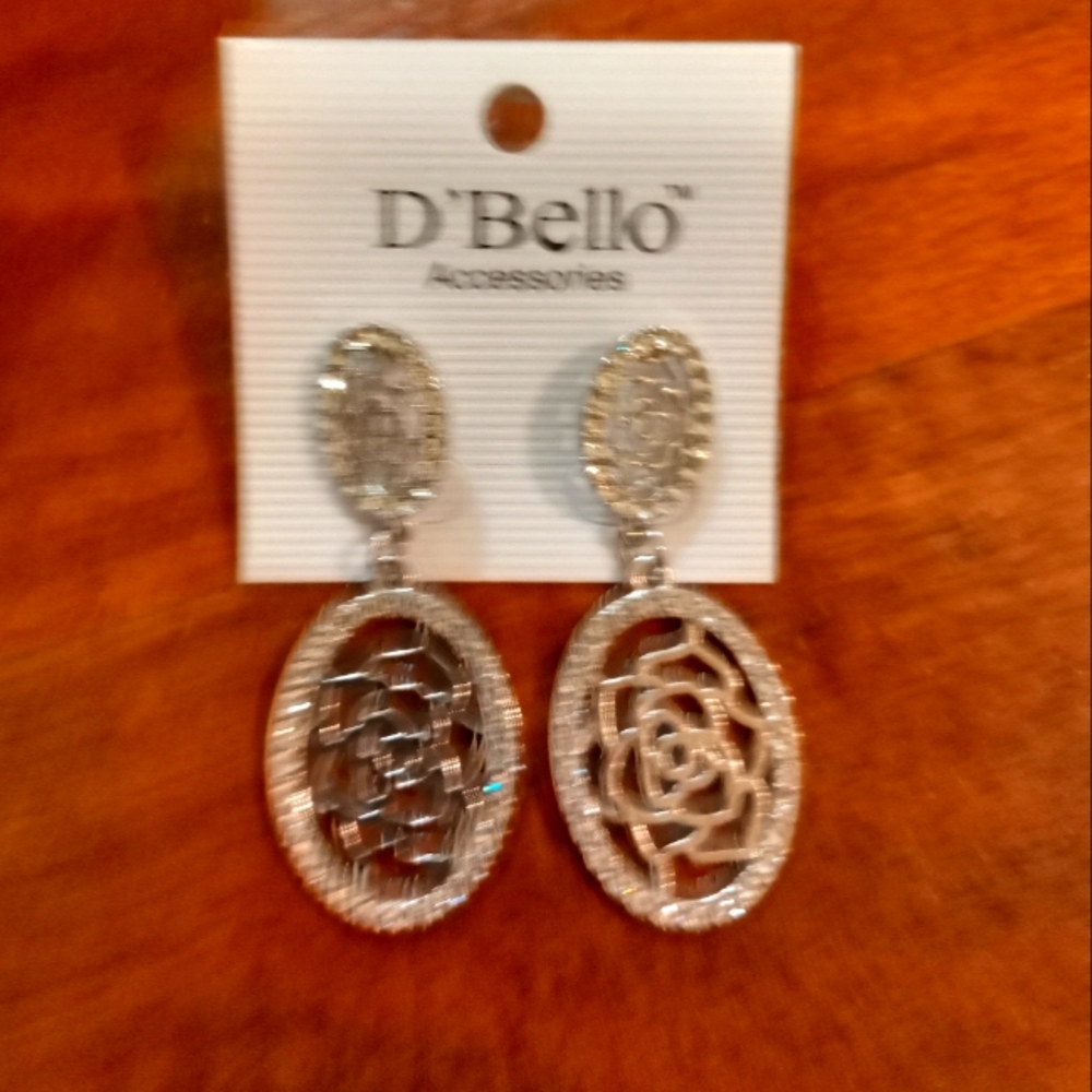 Bnwt In Package Beautiful Rose Dangle Earrings By Dbello